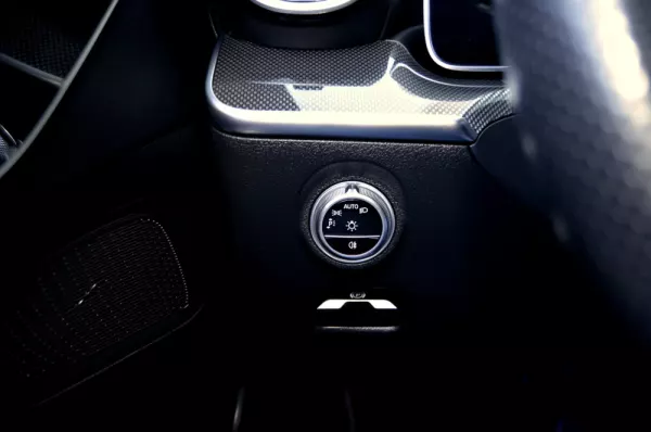 Mercedes-Benz C 300 d AMG Line 13