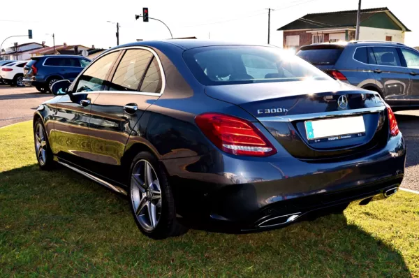 Mercedes-Benz C 300 BlueTEC Hybrid AMG Line 5