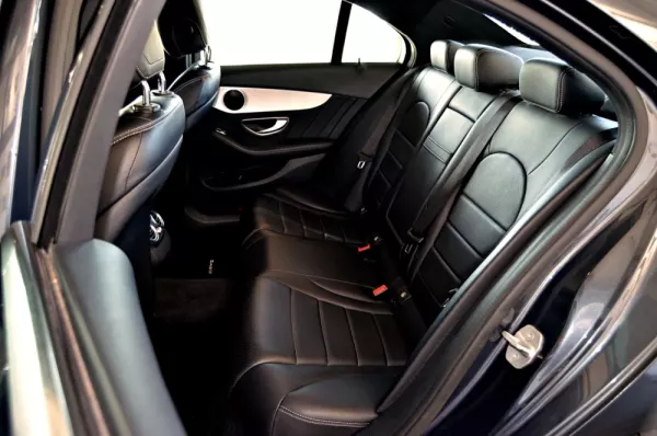 Mercedes-Benz C 300 BlueTEC Hybrid AMG Line 9