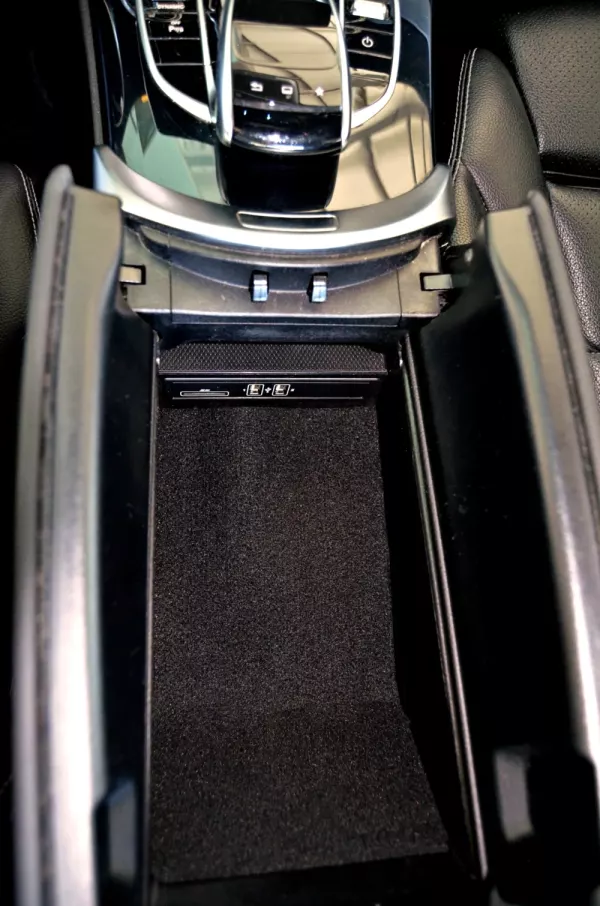 Mercedes-Benz C 300 BlueTEC Hybrid AMG Line 20