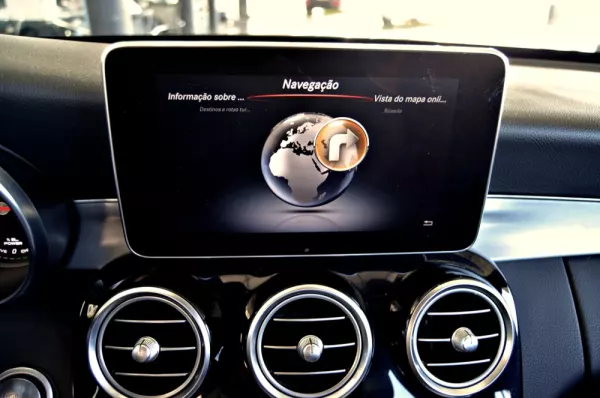 Mercedes-Benz C 300 BlueTEC Hybrid AMG Line 23