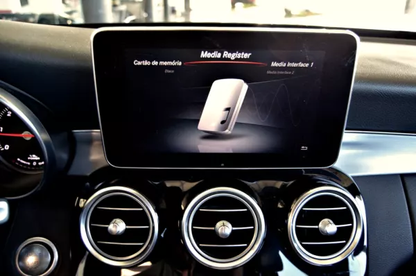 Mercedes-Benz C 300 BlueTEC Hybrid AMG Line 29