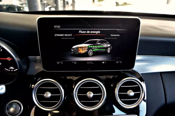 Mercedes-Benz C 300 BlueTEC Hybrid AMG Line 44