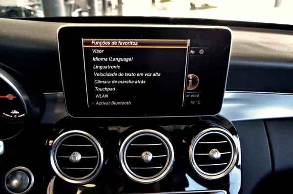 Mercedes-Benz C 300 BlueTEC Hybrid AMG Line 46