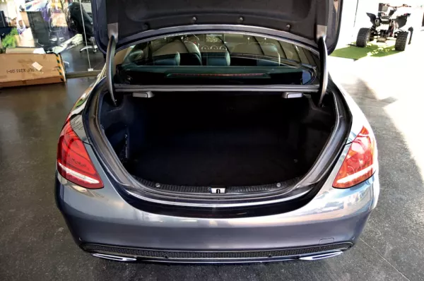 Mercedes-Benz C 300 BlueTEC Hybrid AMG Line 57