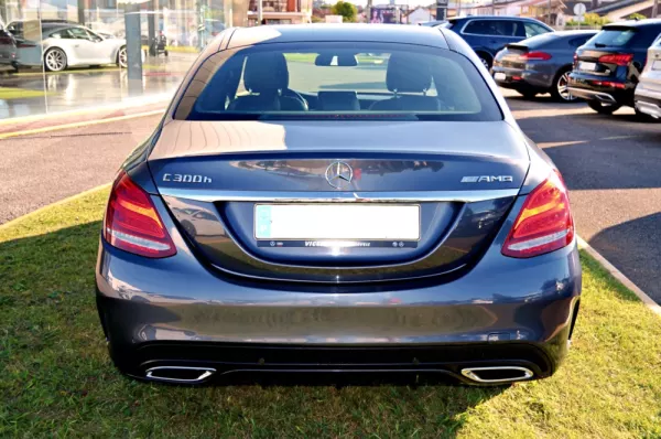 Mercedes-Benz C 300 BlueTEC Hybrid AMG Line 58