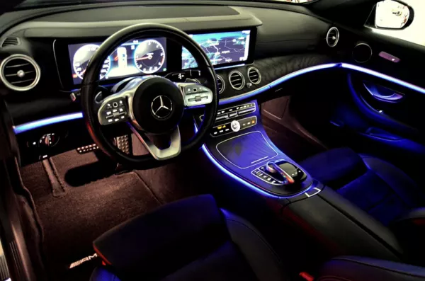 Mercedes-Benz E 220 D AMG Line 9