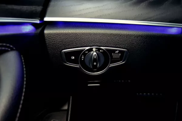 Mercedes-Benz E 220 D AMG Line 17