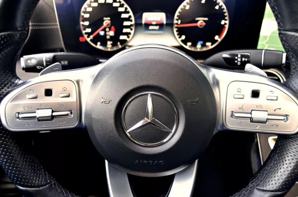 Mercedes-Benz E 220 D AMG Line 20