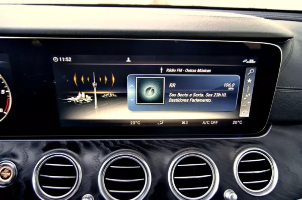 Mercedes-Benz E 220 D AMG Line 31