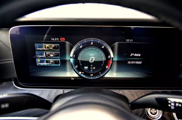 Mercedes-Benz E 220 D AMG Line 48