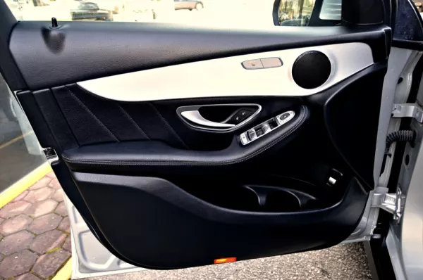 Mercedes-Benz GLC 220 9