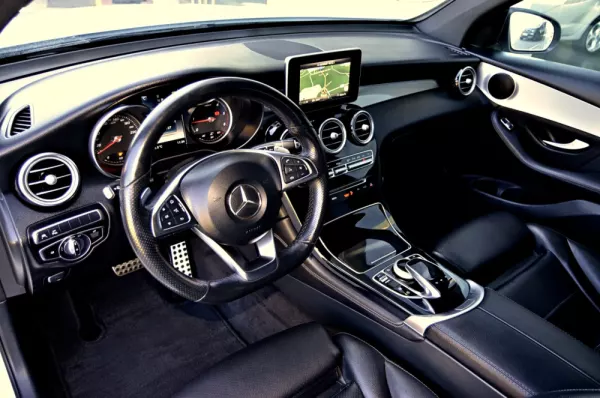 Mercedes-Benz GLC 250 d Coupé AMG Line 4-Matic 7