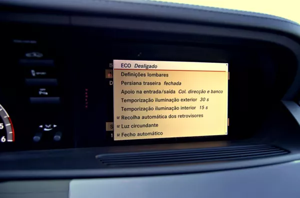 Mercedes-Benz CLS 350 BlueTEC Longo 164g 38