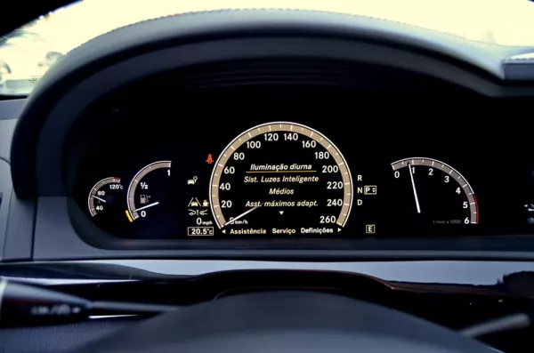 Mercedes-Benz CLS 350 BlueTEC Longo 164g 42