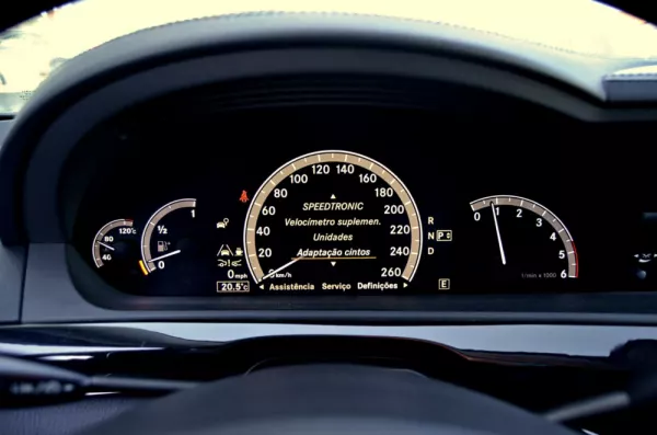 Mercedes-Benz CLS 350 BlueTEC Longo 164g 43