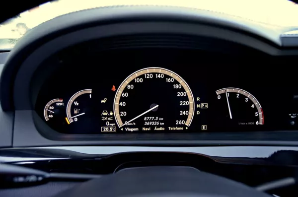 Mercedes-Benz CLS 350 BlueTEC Longo 164g 47