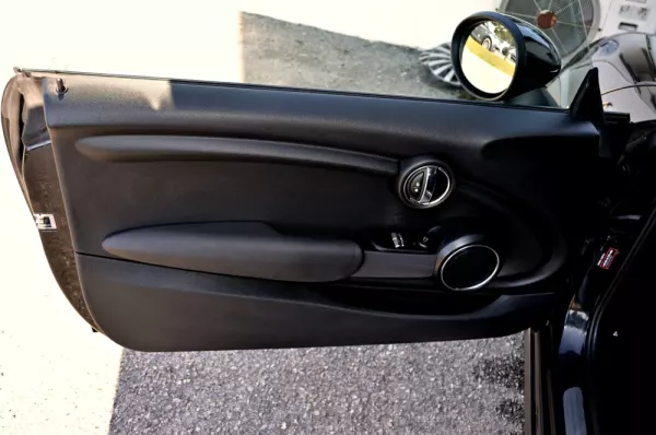 MINI 3 Portas Cooper D Auto 10