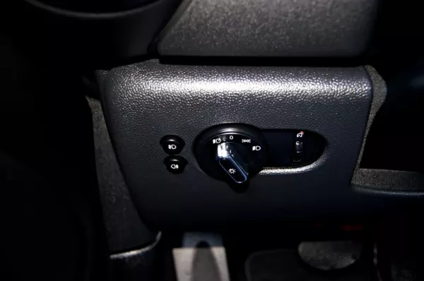 MINI 3 Portas Cooper D Auto 12