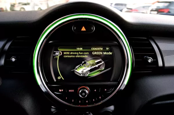 MINI 3 Portas Cooper D Auto 34