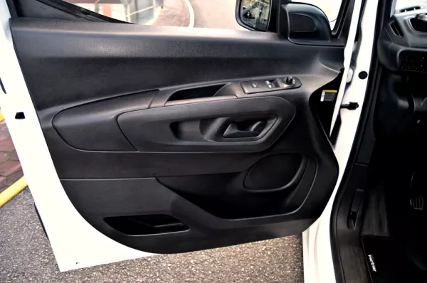 Peugeot Partner 1.6 BlueHDi Confort 9