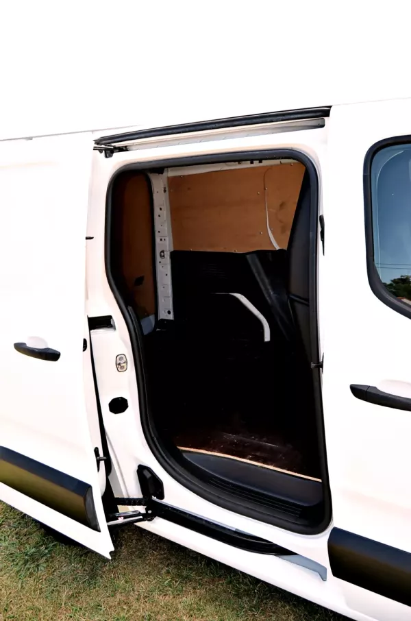 Peugeot Partner 1.6 BlueHDi Confort 18