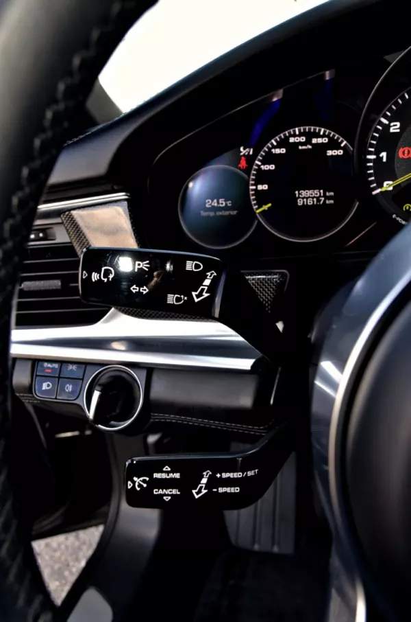 Porsche Panamera 4 E-Hybrid 16