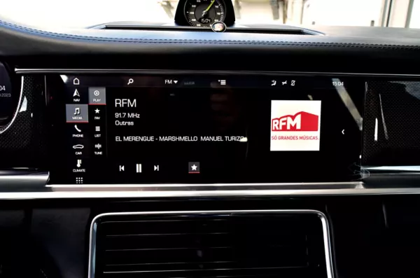 Porsche Panamera 4 E-Hybrid 27