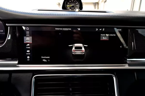 Porsche Panamera 4 E-Hybrid 31