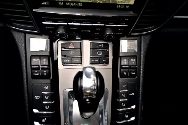 Porsche Panamera Platinum Edition 21