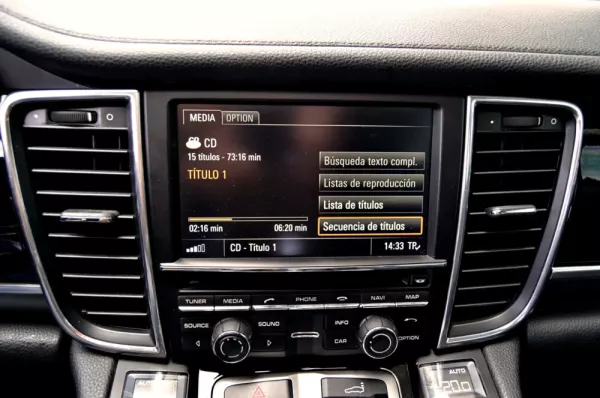 Porsche Panamera Platinum Edition 25