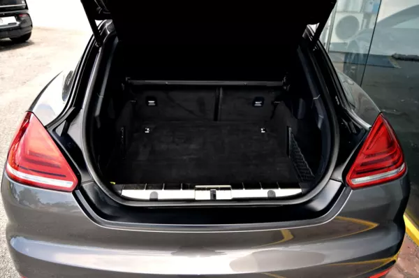 Porsche Panamera Platinum Edition 36