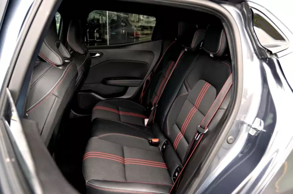 Renault Clio 1.0 TCe RS Line 9