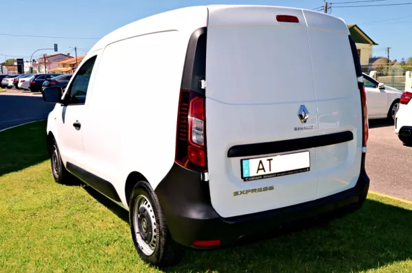 Renault Express 5