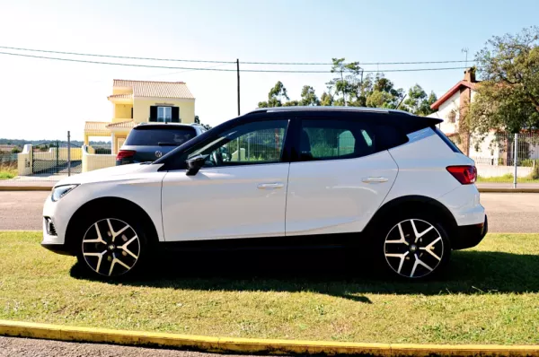 SEAT Arona 1.0 TSI FR DSG 4