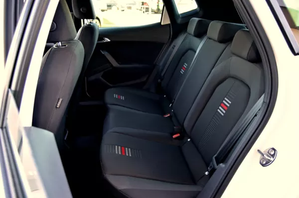 SEAT Arona 1.0 TSI FR DSG 9