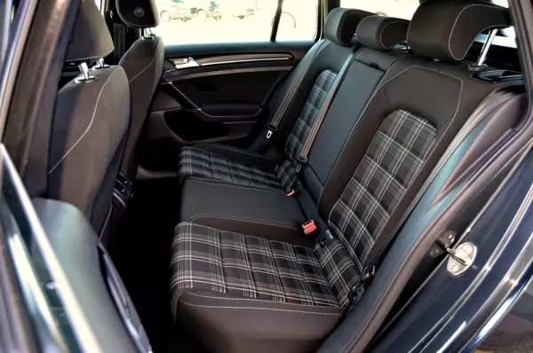 Volkswagen Golf Variant 2.0 TDi GTD DSG 9