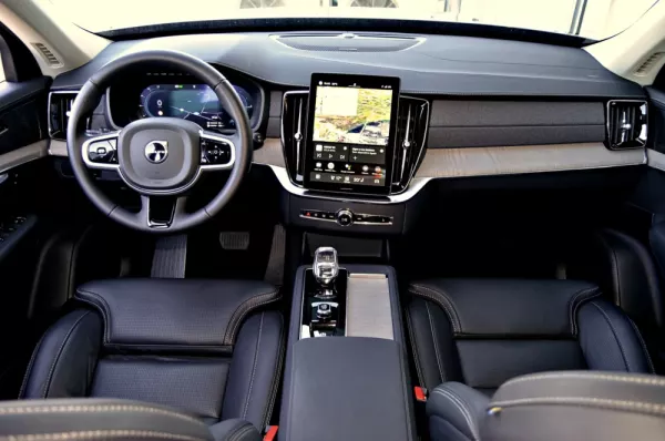 Volvo XC 90 2.0 T8 PHEV Inscription Expression AWD 6