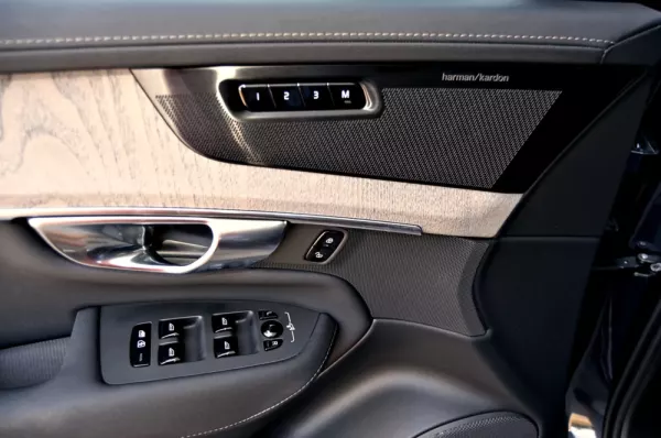 Volvo XC 90 2.0 T8 PHEV Inscription Expression AWD 12