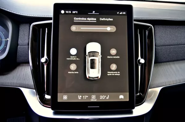 Volvo XC 90 2.0 T8 PHEV Inscription Expression AWD 28