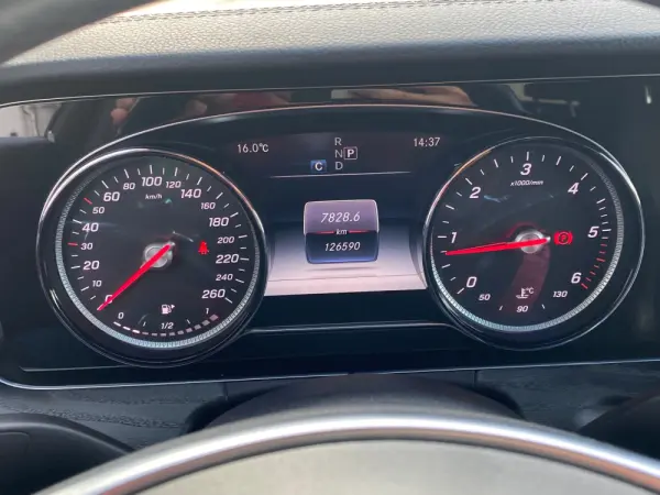 Mercedes-Benz E 220 d AMG Line 35