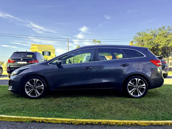 Kia Ceed SW 1.6 CRDi GT Line 4