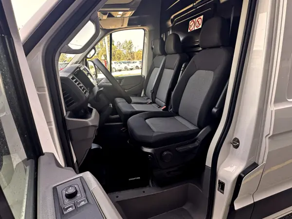 Volkswagen Crafter 35 2.0 TDI L3H2 8