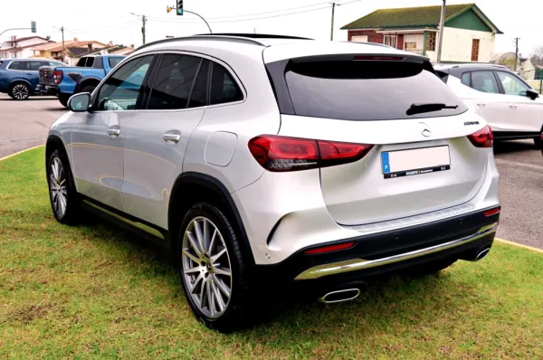 Mercedes-Benz GLA 250 e AMG Line 48