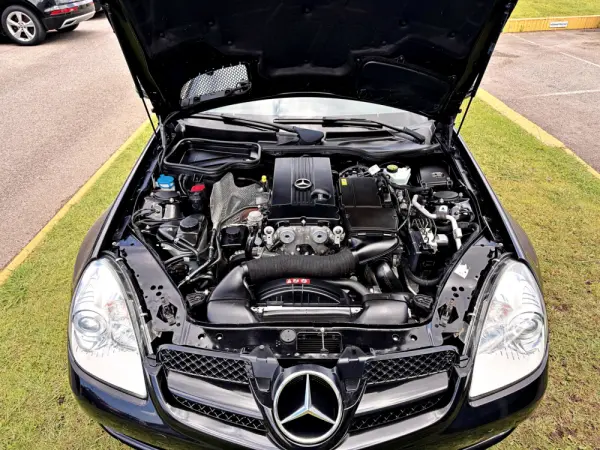 Mercedes-Benz SLK 200 Outro 24