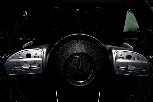 Mercedes-Benz GLA 250 e AMG Line 16