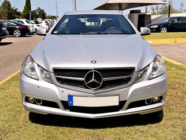 Mercedes-Benz E 220 CDi Avantgarde BlueEfficiency 2