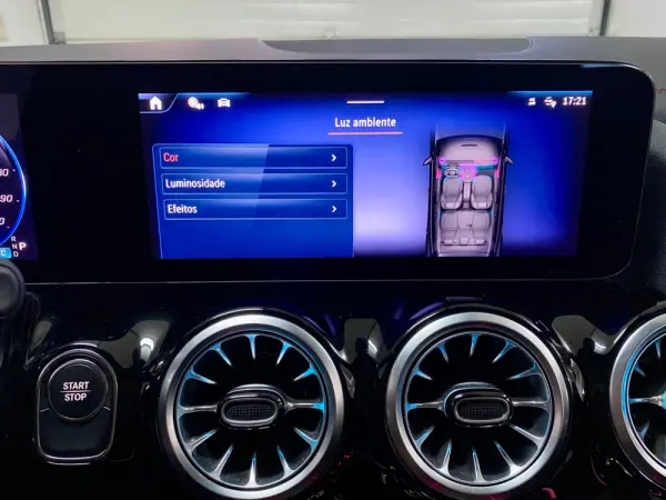 Mercedes-Benz EQA 250+ AMG Line 31