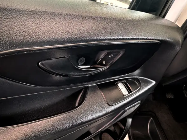 Mercedes-Benz Vito 110 CDi/32 Pro 10