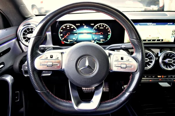 Mercedes-Benz CLA 250 e Shooting Brake AMG Line 14